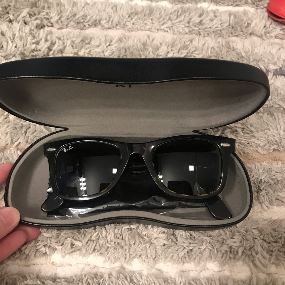 Tortoise RayBan Wayfarer